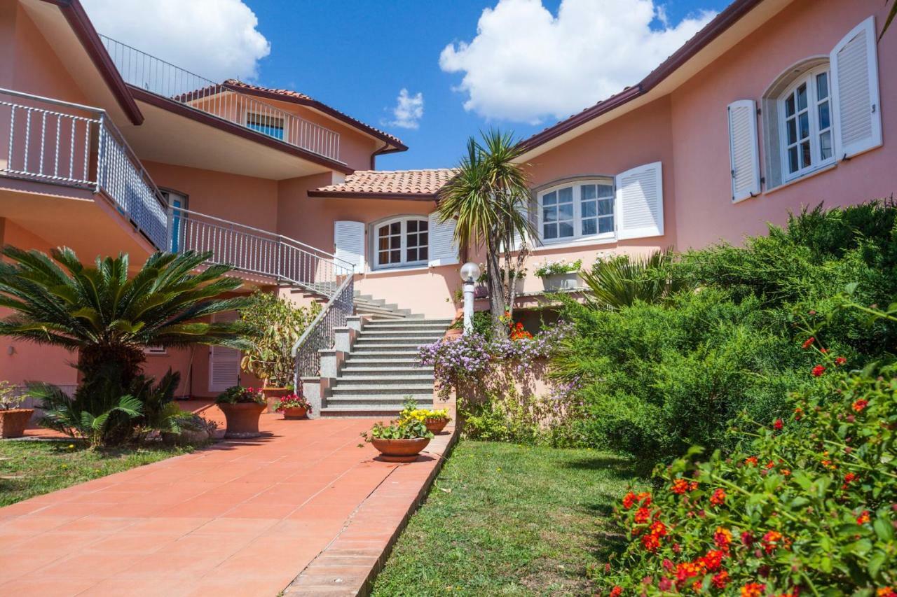 Tony Home Olbia Kültér fotó